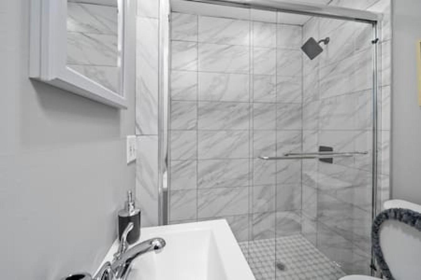 Urban Elegance Retreat In Downtown Rochester Esterno foto